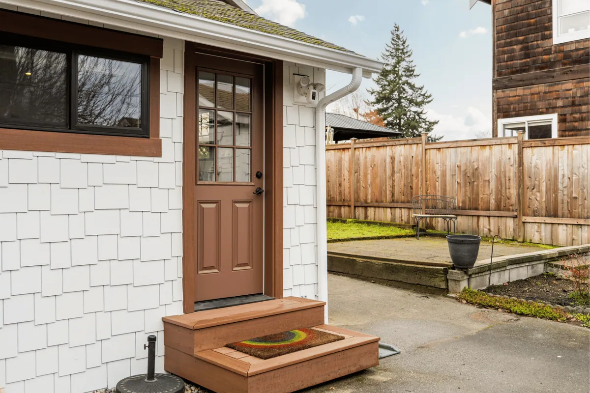 Repairing and preserving a 1912 cottage after preparation view 10