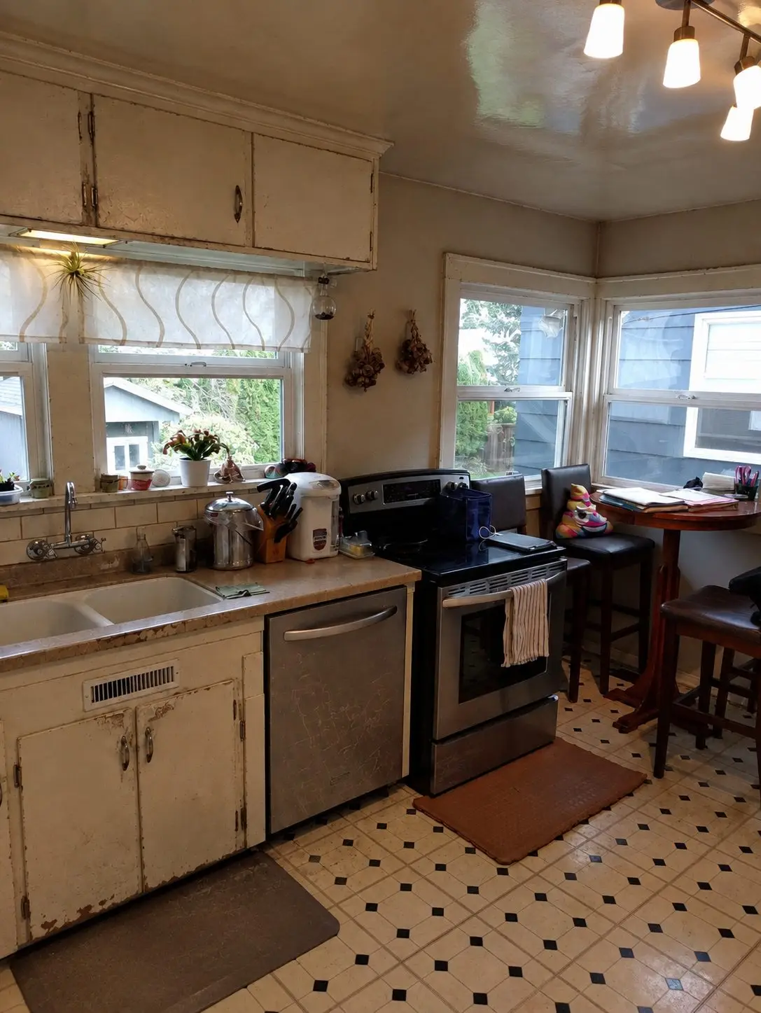 Kitchen & island before